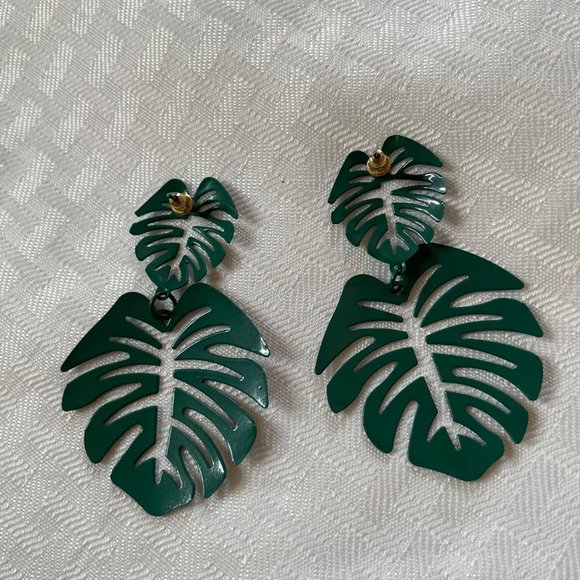 Boho Philodendron Leaf Plant Dangle Statement Earrings Green - Picture 4 of 10